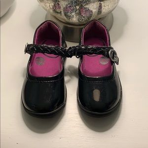 Stride rite black patent leather shoes
